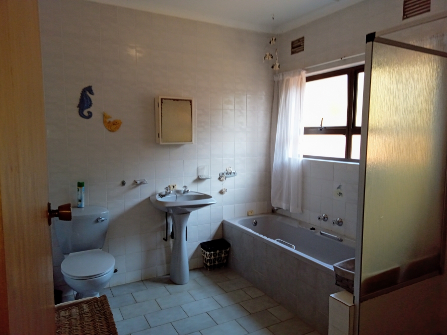 9 Bedroom Property for Sale in Glenmore KwaZulu-Natal