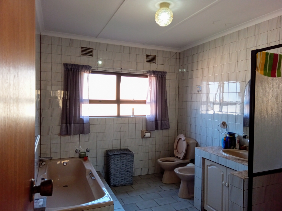 9 Bedroom Property for Sale in Glenmore KwaZulu-Natal