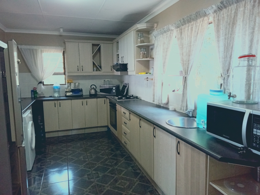 9 Bedroom Property for Sale in Glenmore KwaZulu-Natal
