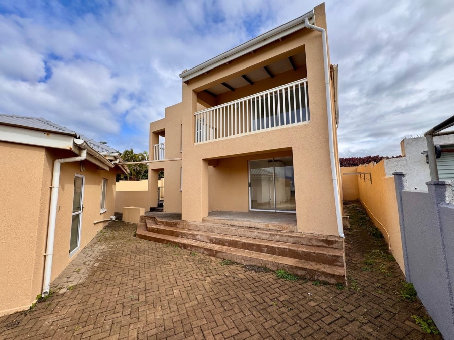 6 Bedroom Property for Sale in St Michaels On Sea KwaZulu-Natal
