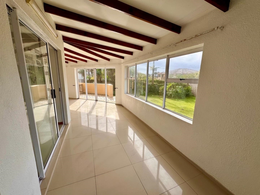 6 Bedroom Property for Sale in St Michaels On Sea KwaZulu-Natal