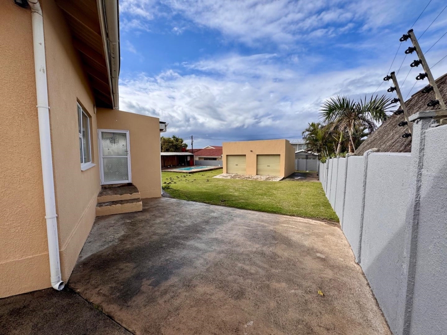 6 Bedroom Property for Sale in St Michaels On Sea KwaZulu-Natal