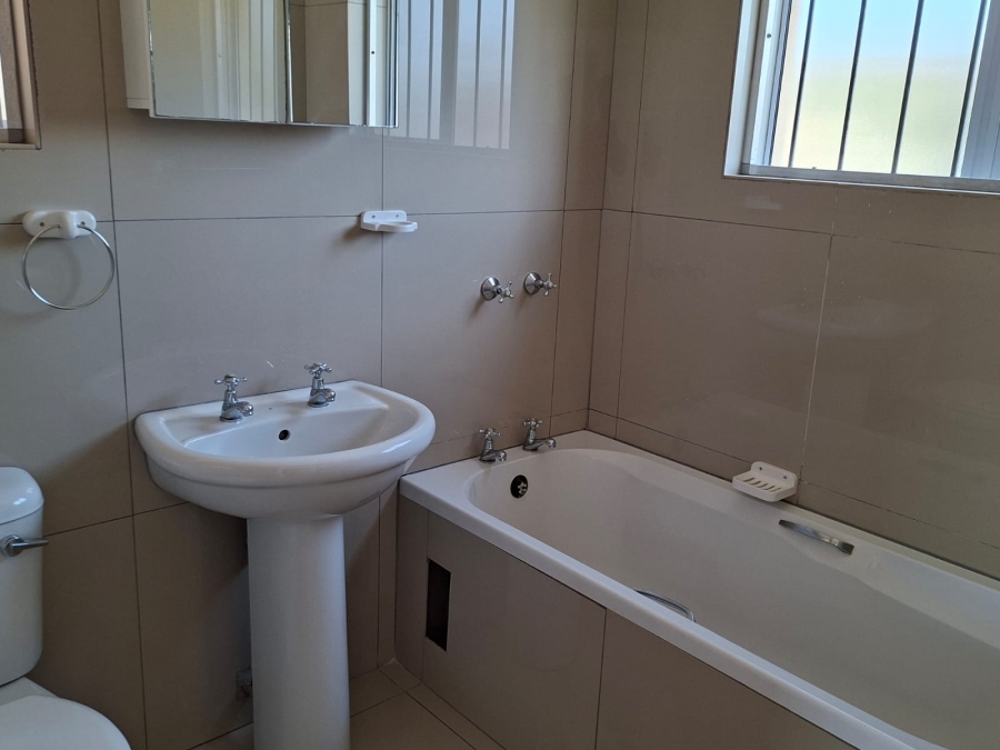6 Bedroom Property for Sale in St Michaels On Sea KwaZulu-Natal