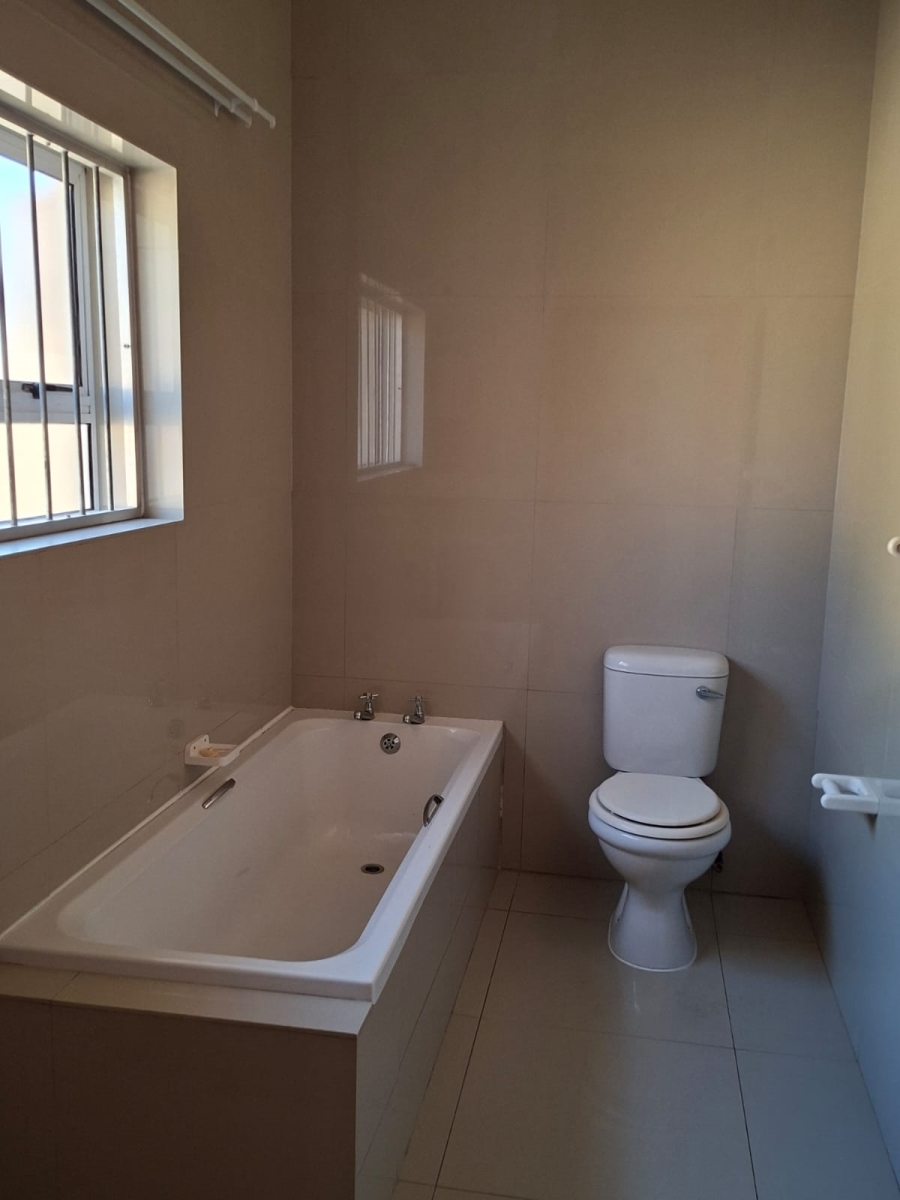 6 Bedroom Property for Sale in St Michaels On Sea KwaZulu-Natal