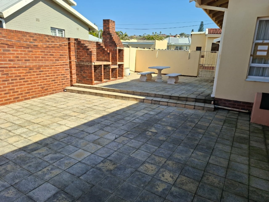8 Bedroom Property for Sale in St Michaels On Sea KwaZulu-Natal