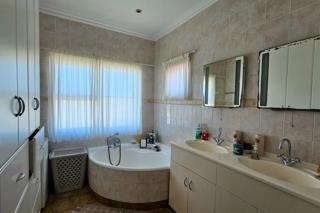 8 Bedroom Property for Sale in St Michaels On Sea KwaZulu-Natal
