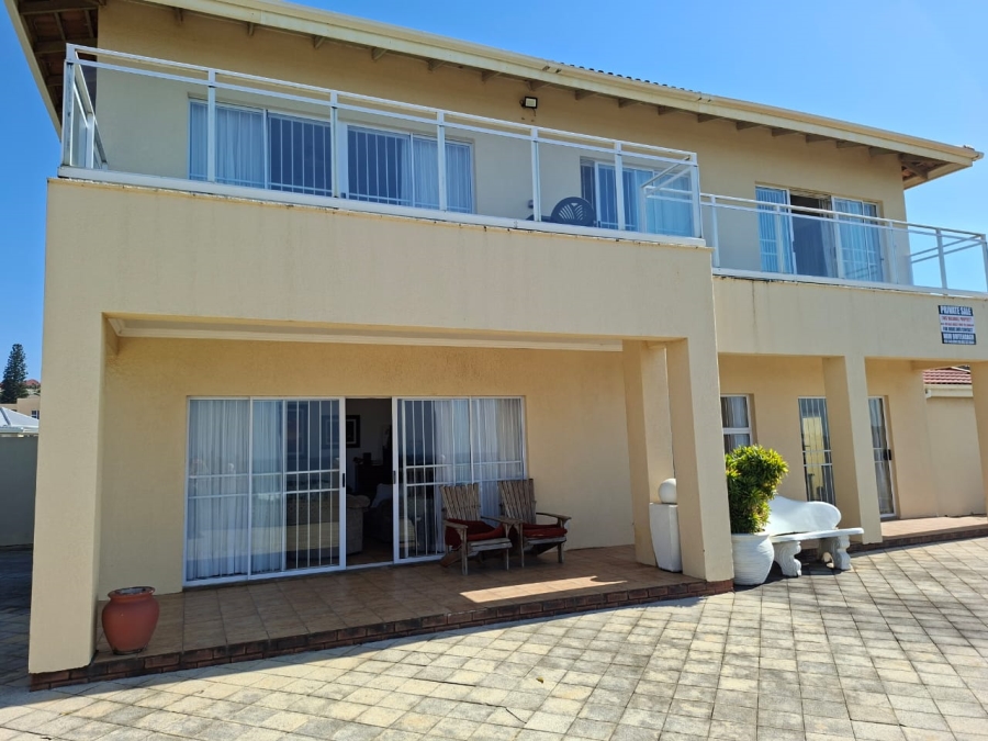 8 Bedroom Property for Sale in St Michaels On Sea KwaZulu-Natal