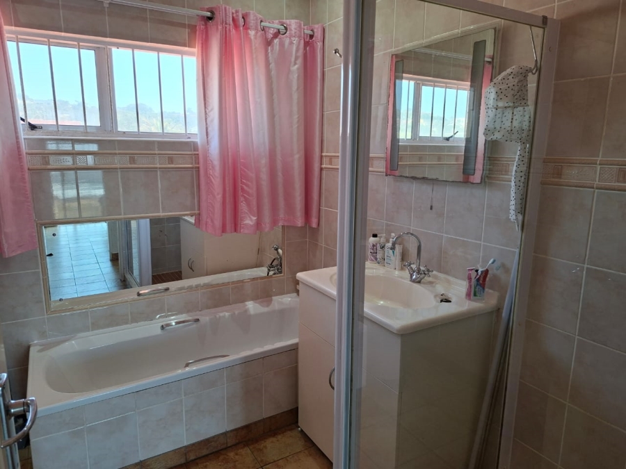 8 Bedroom Property for Sale in St Michaels On Sea KwaZulu-Natal