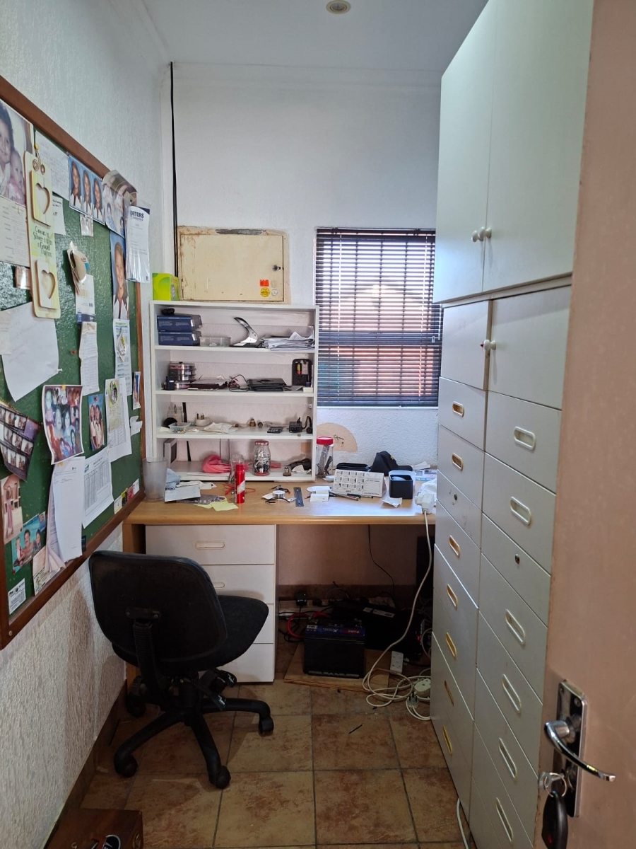8 Bedroom Property for Sale in St Michaels On Sea KwaZulu-Natal