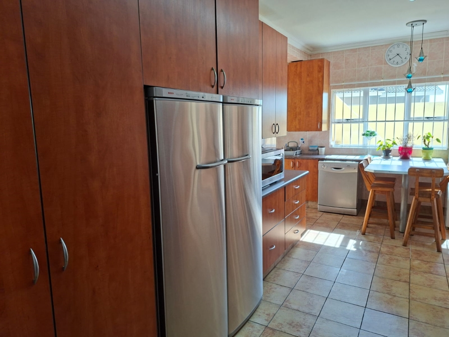 8 Bedroom Property for Sale in St Michaels On Sea KwaZulu-Natal