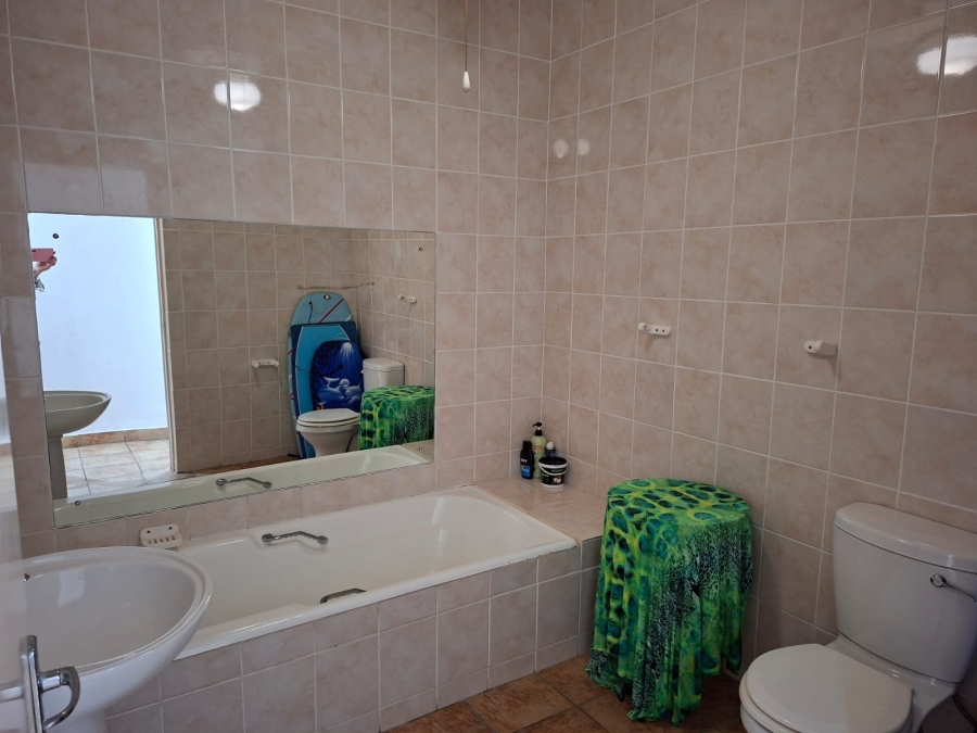 8 Bedroom Property for Sale in St Michaels On Sea KwaZulu-Natal