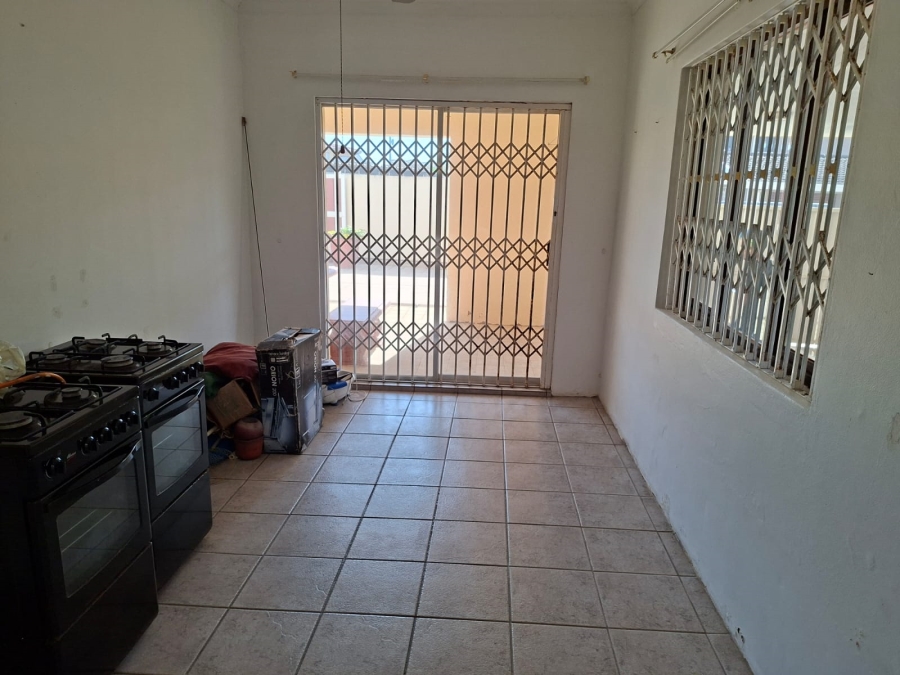 8 Bedroom Property for Sale in St Michaels On Sea KwaZulu-Natal