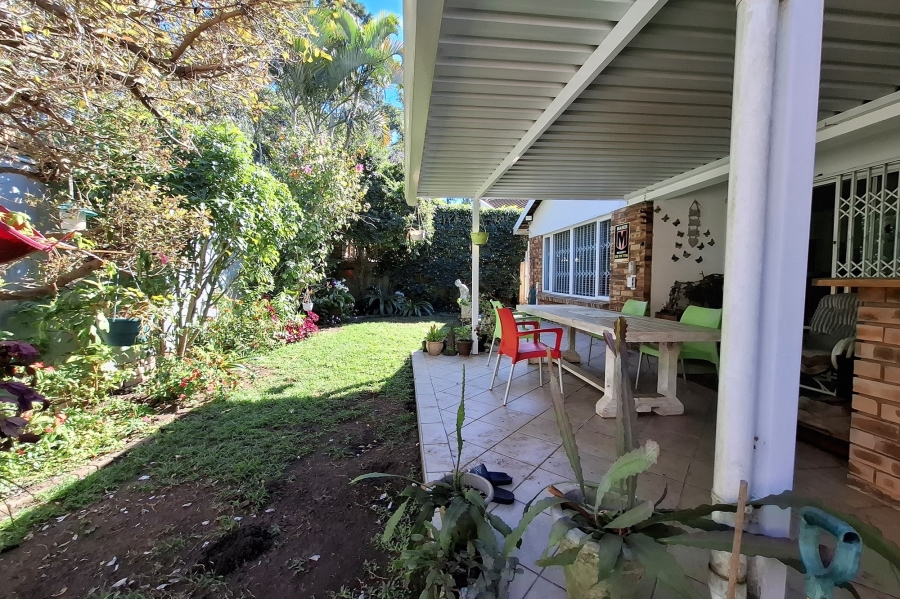 2 Bedroom Property for Sale in Uvongo KwaZulu-Natal