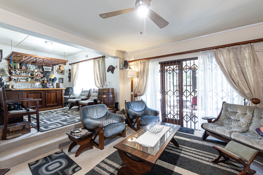 4 Bedroom Property for Sale in Amanzimtoti KwaZulu-Natal