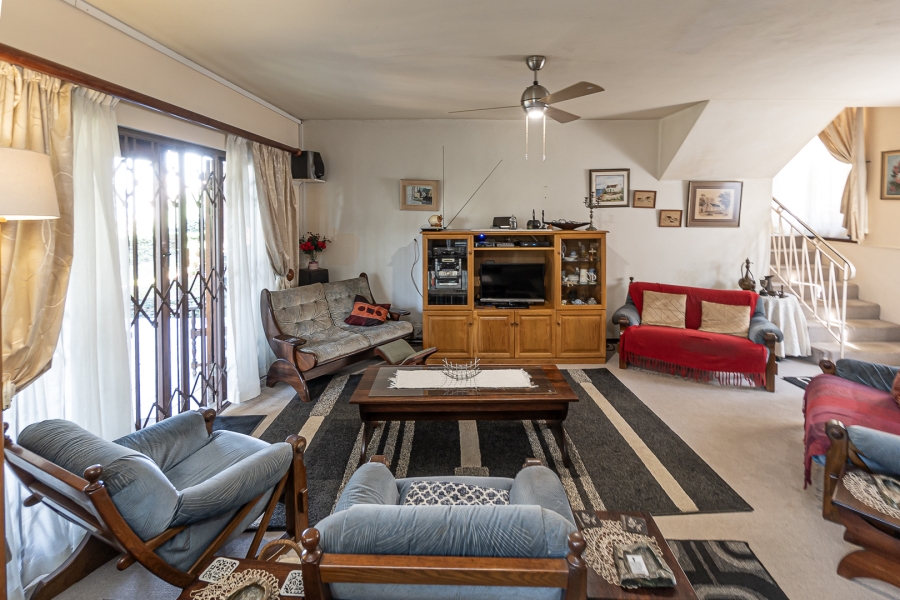 4 Bedroom Property for Sale in Amanzimtoti KwaZulu-Natal