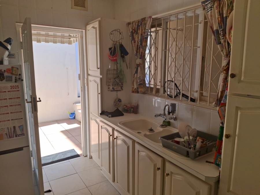 3 Bedroom Property for Sale in St Michaels On Sea KwaZulu-Natal