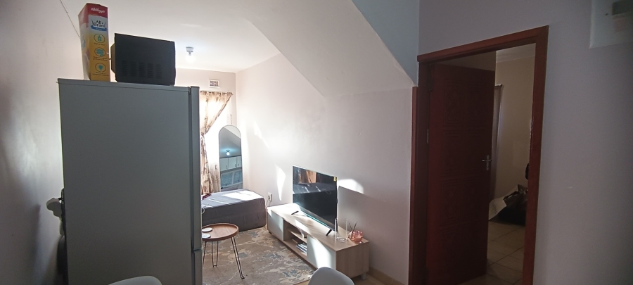To Let 1 Bedroom Property for Rent in Bluff KwaZulu-Natal