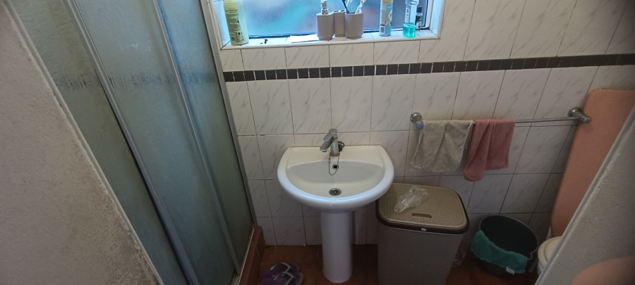 To Let 1 Bedroom Property for Rent in Bluff KwaZulu-Natal