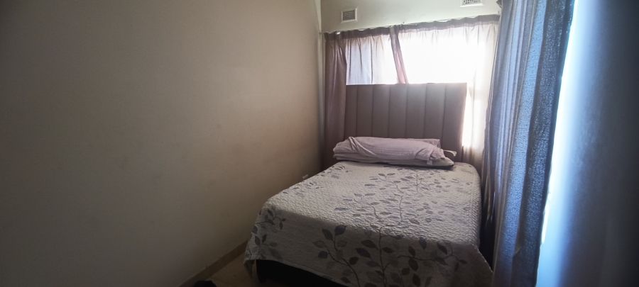 To Let 1 Bedroom Property for Rent in Bluff KwaZulu-Natal