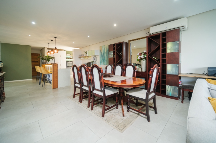 5 Bedroom Property for Sale in Dunkirk Estate KwaZulu-Natal