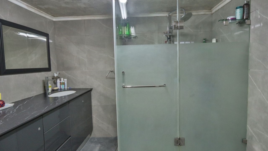 3 Bedroom Property for Sale in Essenwood KwaZulu-Natal
