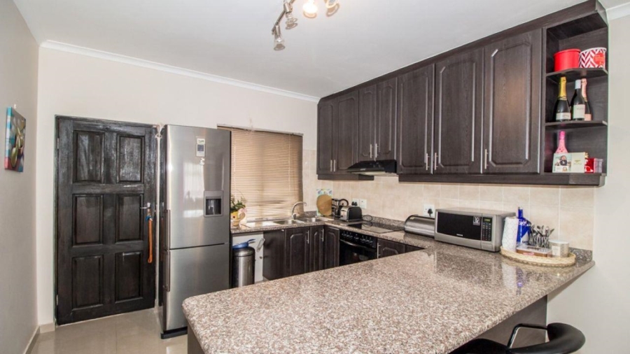 3 Bedroom Property for Sale in Amanzimtoti KwaZulu-Natal