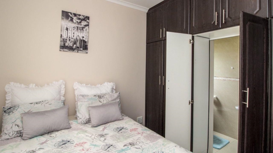 3 Bedroom Property for Sale in Amanzimtoti KwaZulu-Natal