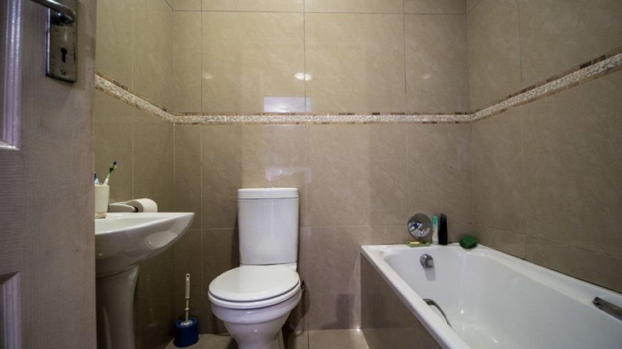 3 Bedroom Property for Sale in Amanzimtoti KwaZulu-Natal