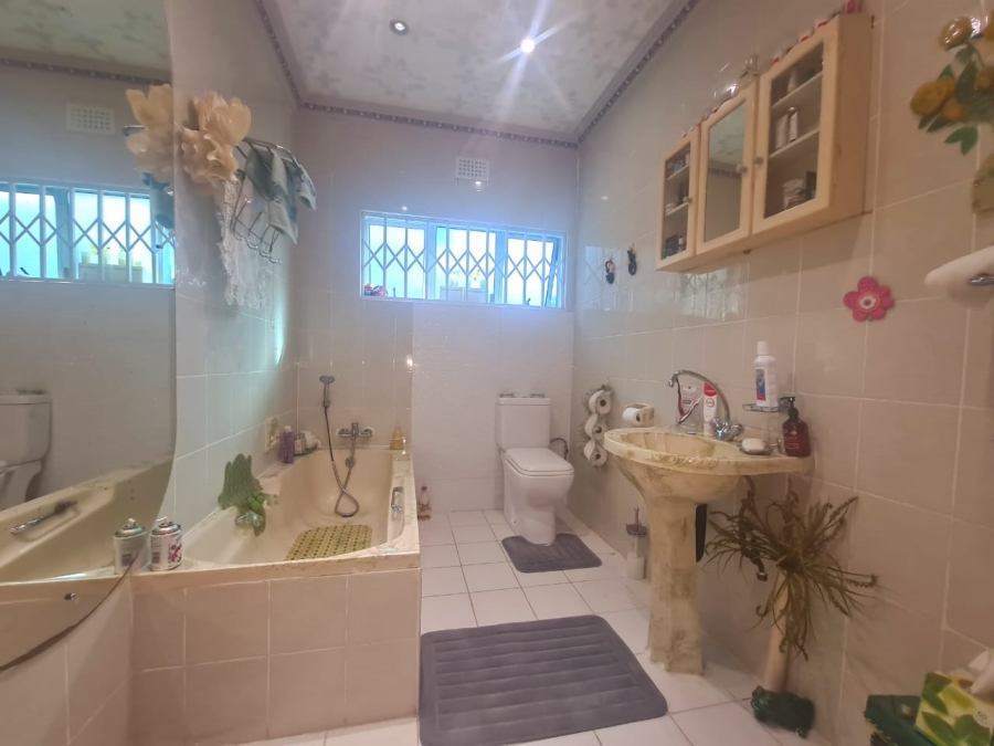 4 Bedroom Property for Sale in Padianager KwaZulu-Natal