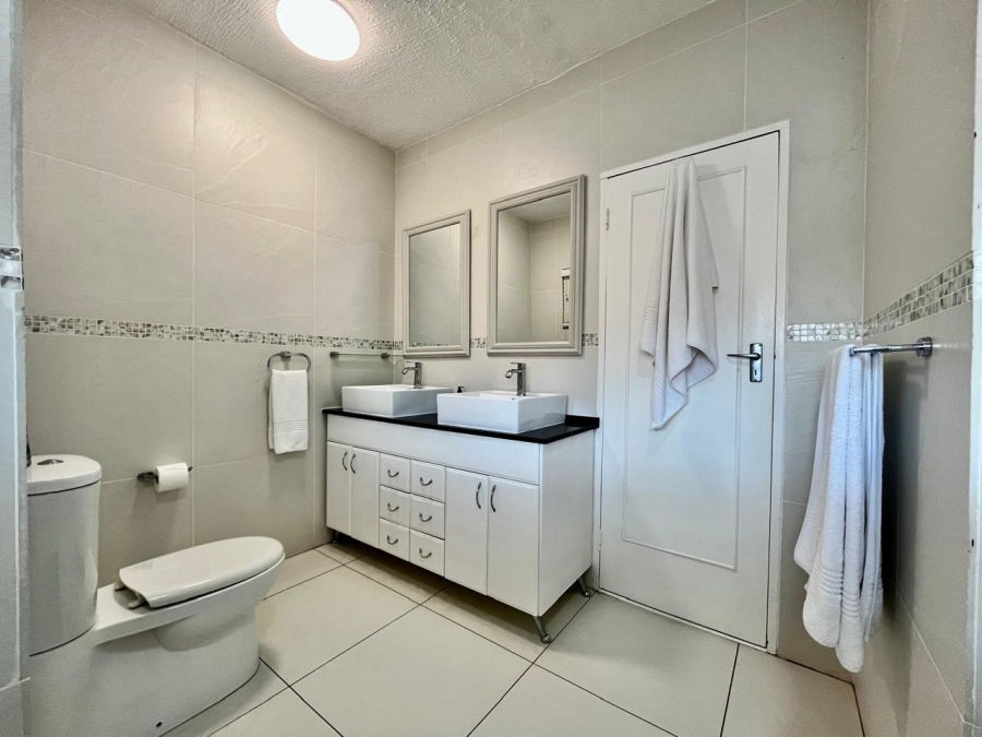 3 Bedroom Property for Sale in Willard Beach KwaZulu-Natal