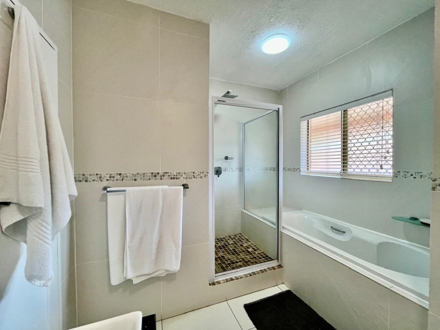 3 Bedroom Property for Sale in Willard Beach KwaZulu-Natal