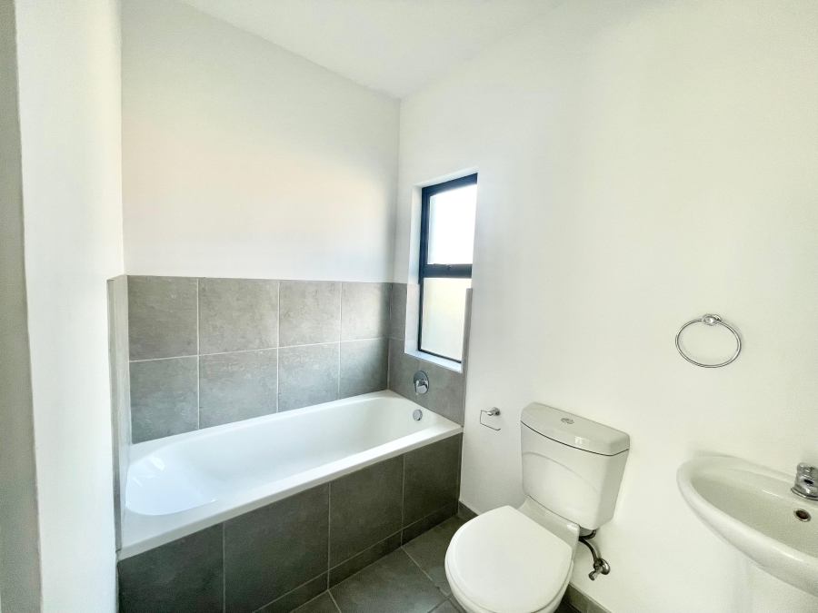 To Let 3 Bedroom Property for Rent in Sheffield Beach KwaZulu-Natal