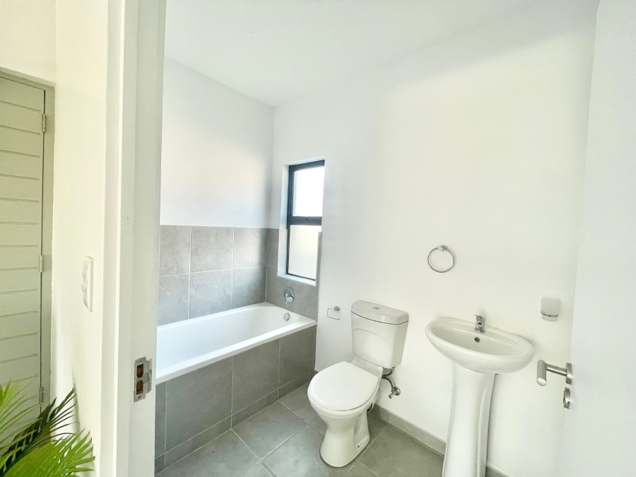 To Let 3 Bedroom Property for Rent in Sheffield Beach KwaZulu-Natal