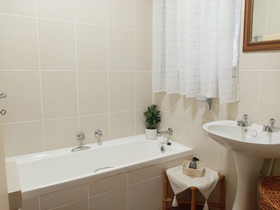 4 Bedroom Property for Sale in Meer En See KwaZulu-Natal