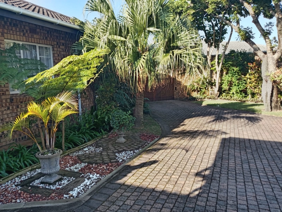 4 Bedroom Property for Sale in Meer En See KwaZulu-Natal