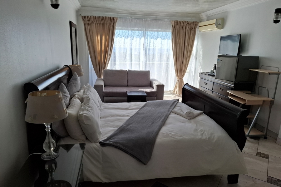 15 Bedroom Property for Sale in St Michaels On Sea KwaZulu-Natal