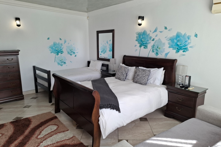 15 Bedroom Property for Sale in St Michaels On Sea KwaZulu-Natal