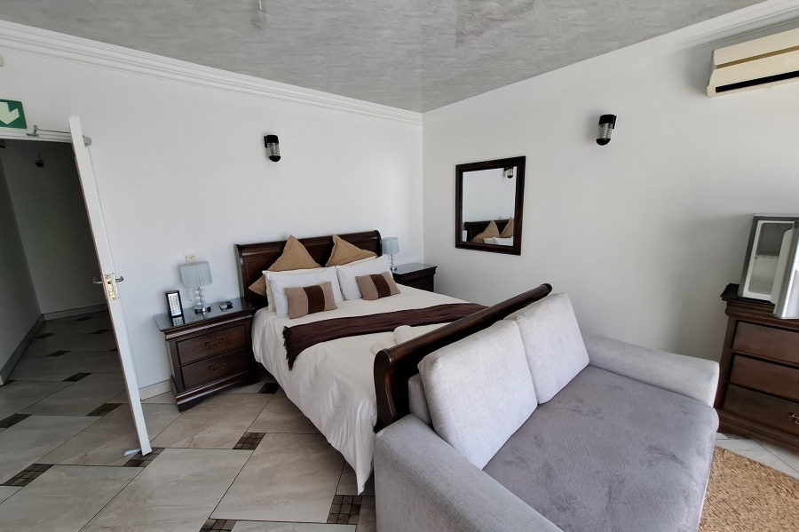 15 Bedroom Property for Sale in St Michaels On Sea KwaZulu-Natal