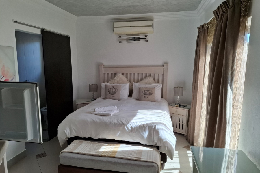 15 Bedroom Property for Sale in St Michaels On Sea KwaZulu-Natal