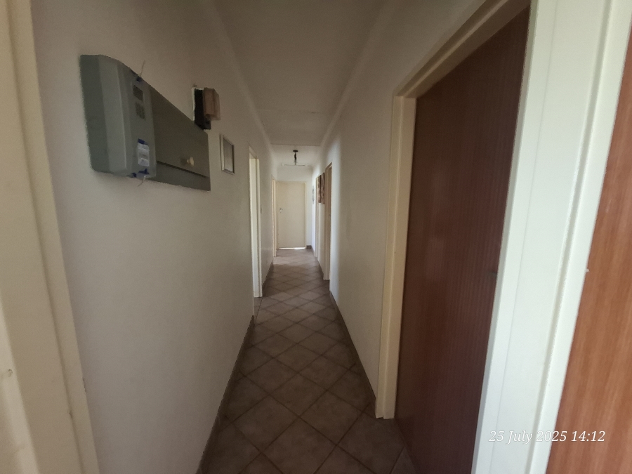 3 Bedroom Property for Sale in Huttenheights KwaZulu-Natal
