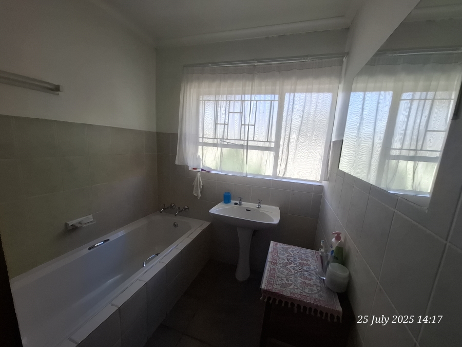 3 Bedroom Property for Sale in Huttenheights KwaZulu-Natal
