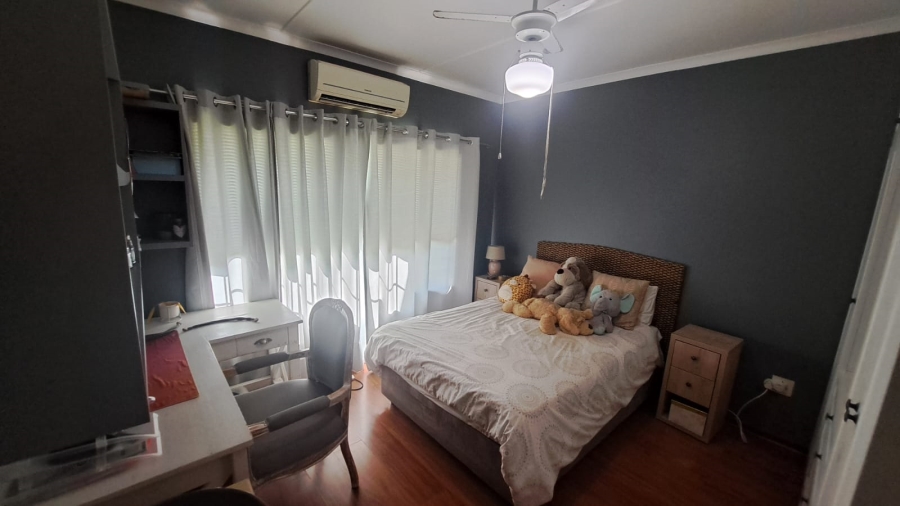 4 Bedroom Property for Sale in Meer En See KwaZulu-Natal