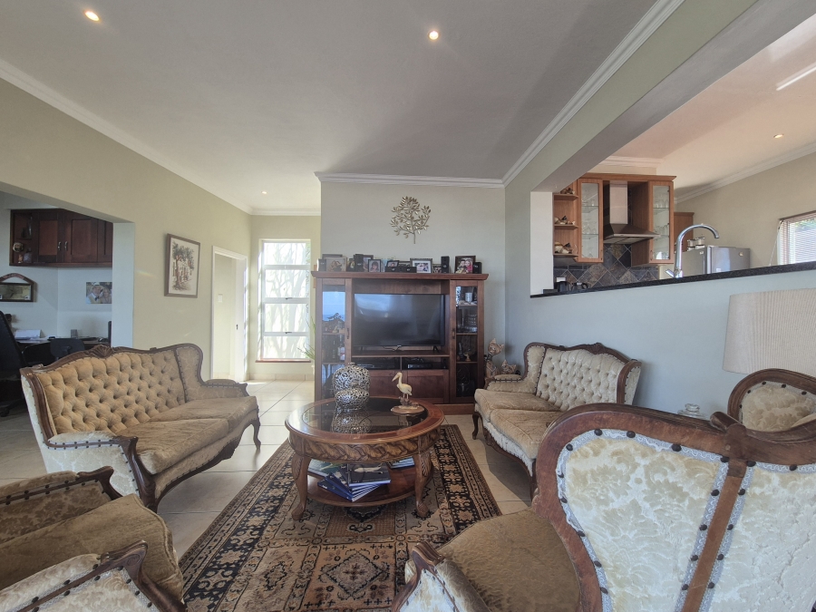 4 Bedroom Property for Sale in Salt Rock KwaZulu-Natal