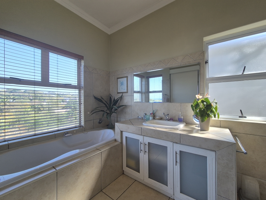 4 Bedroom Property for Sale in Salt Rock KwaZulu-Natal