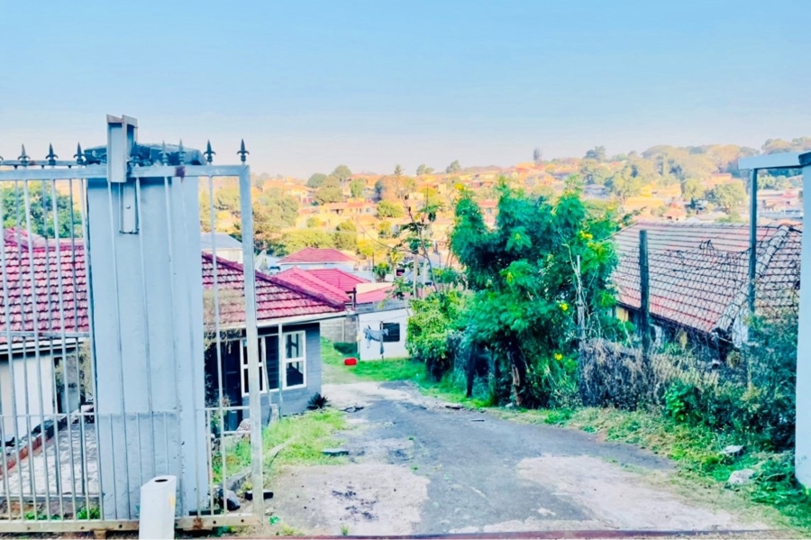 3 Bedroom Property for Sale in Montclair KwaZulu-Natal