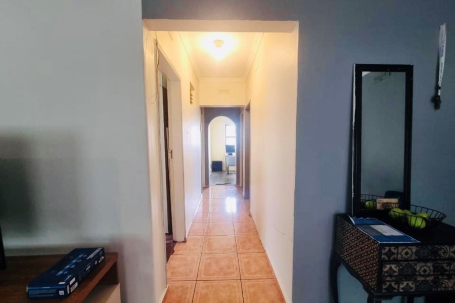 3 Bedroom Property for Sale in Montclair KwaZulu-Natal