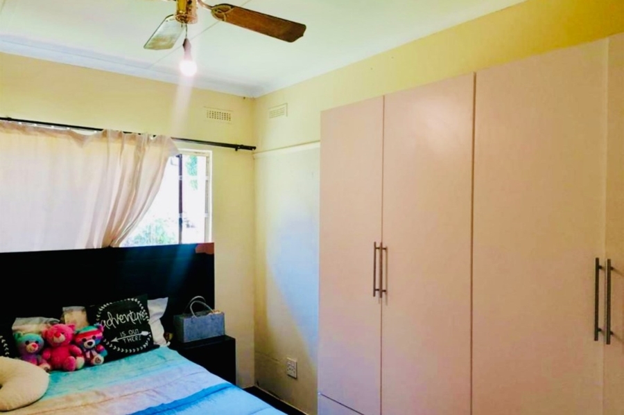 3 Bedroom Property for Sale in Montclair KwaZulu-Natal