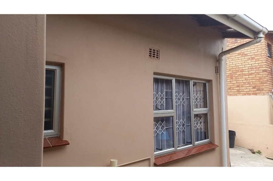 To Let 1 Bedroom Property for Rent in Woodview KwaZulu-Natal