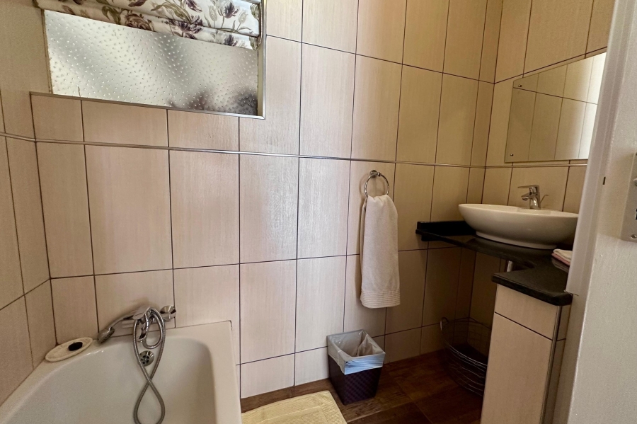 9 Bedroom Property for Sale in Huttenheights KwaZulu-Natal