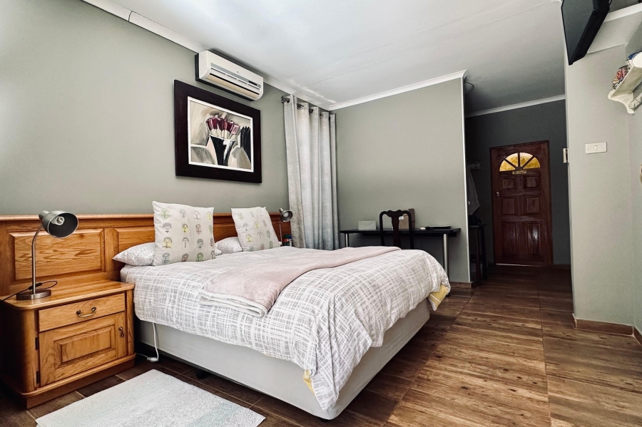 9 Bedroom Property for Sale in Huttenheights KwaZulu-Natal